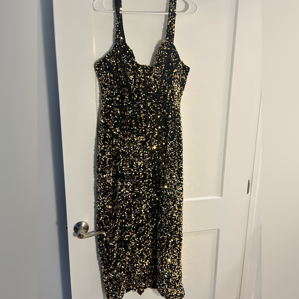 NWT Gold sequined midi length dress size 2x